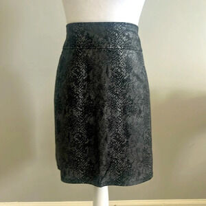 ⭐️International Concepts snake print knee high skirt women’s L